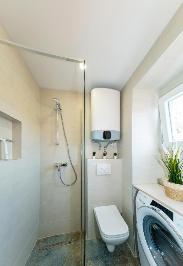 New Cozy Apartment - Center Of Old Town โอมิช ภายนอก รูปภาพ