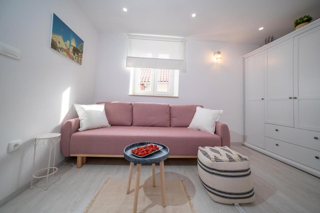 New Cozy Apartment - Center Of Old Town โอมิช ภายนอก รูปภาพ